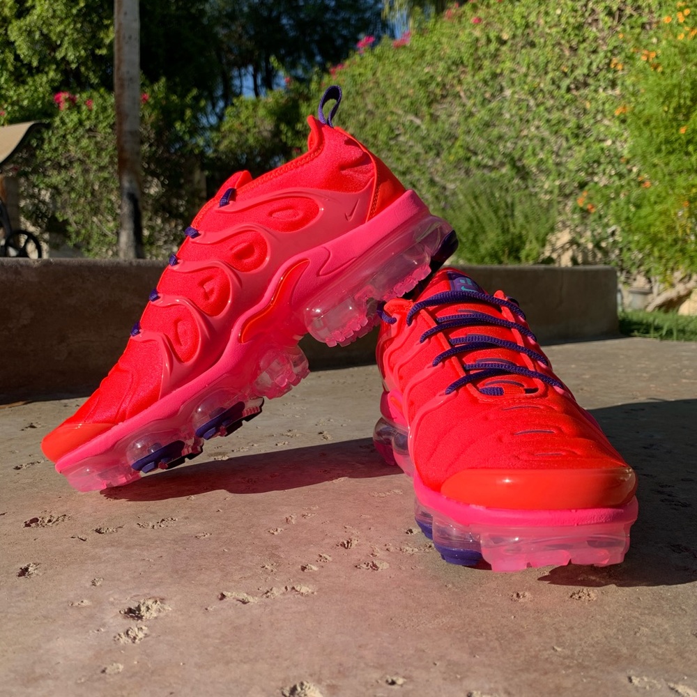 W AIR VAPORMAX PLUS